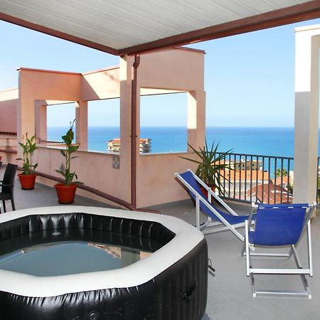 Attico Vista Mare Con Terrazza E Spa Riscaldata Santo Stefano di Camastra Eksteriør bilde