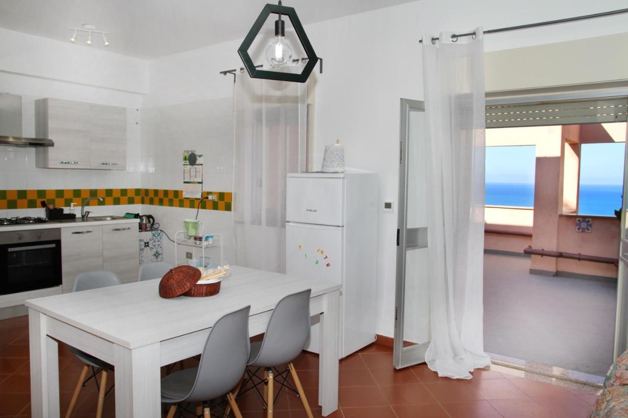Attico Vista Mare Con Terrazza E Spa Riscaldata Santo Stefano di Camastra Eksteriør bilde
