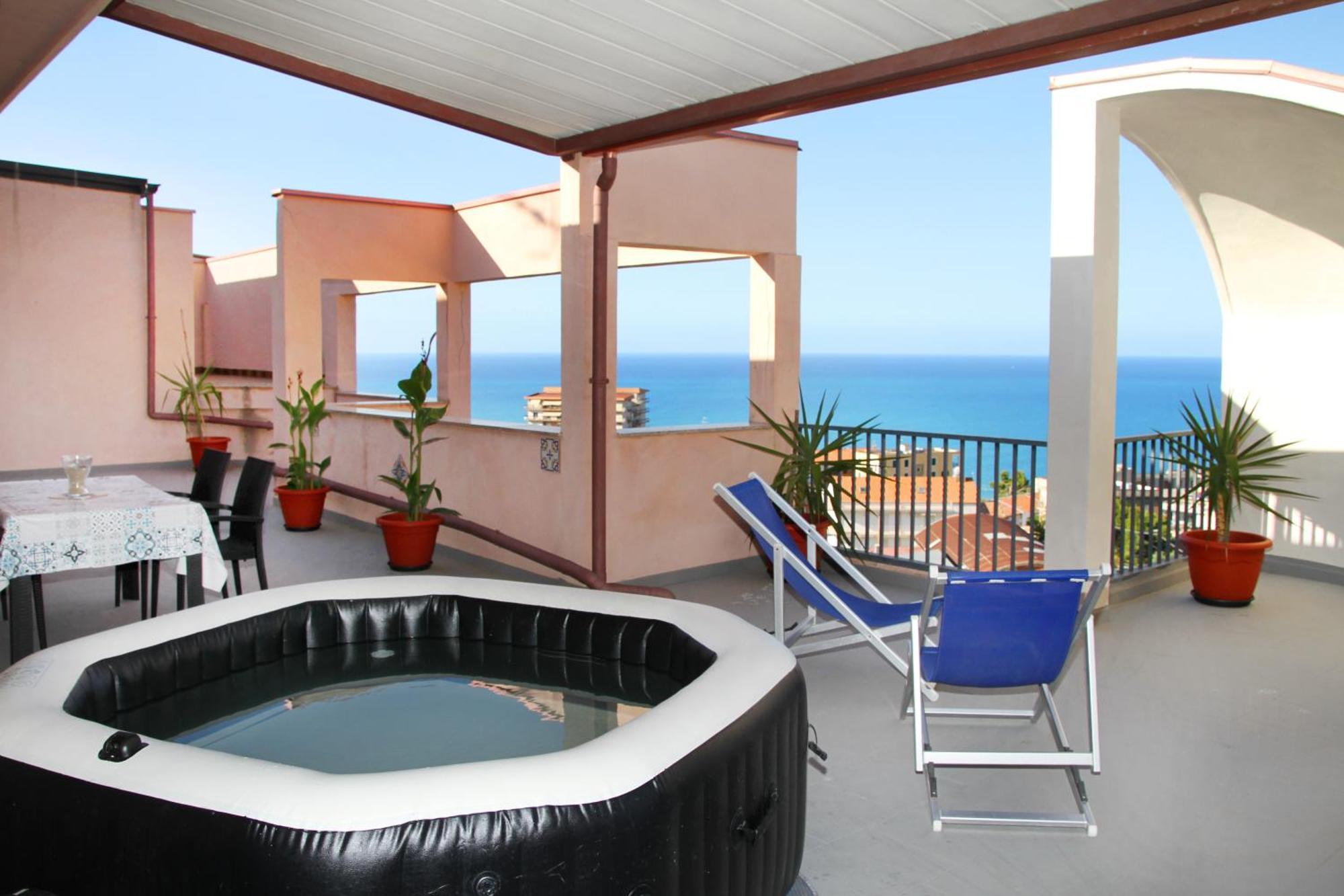 Attico Vista Mare Con Terrazza E Spa Riscaldata Santo Stefano di Camastra Eksteriør bilde
