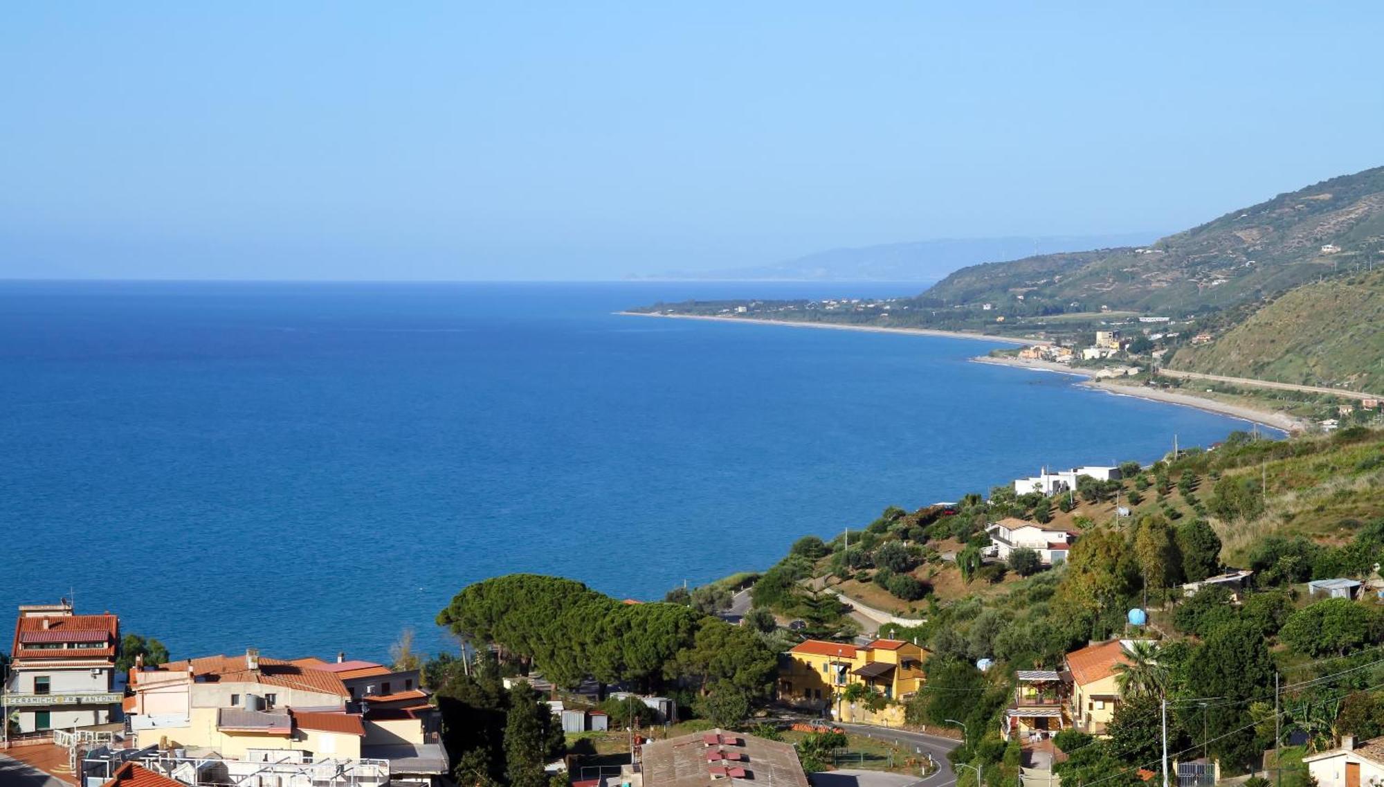 Attico Vista Mare Con Terrazza E Spa Riscaldata Santo Stefano di Camastra Eksteriør bilde